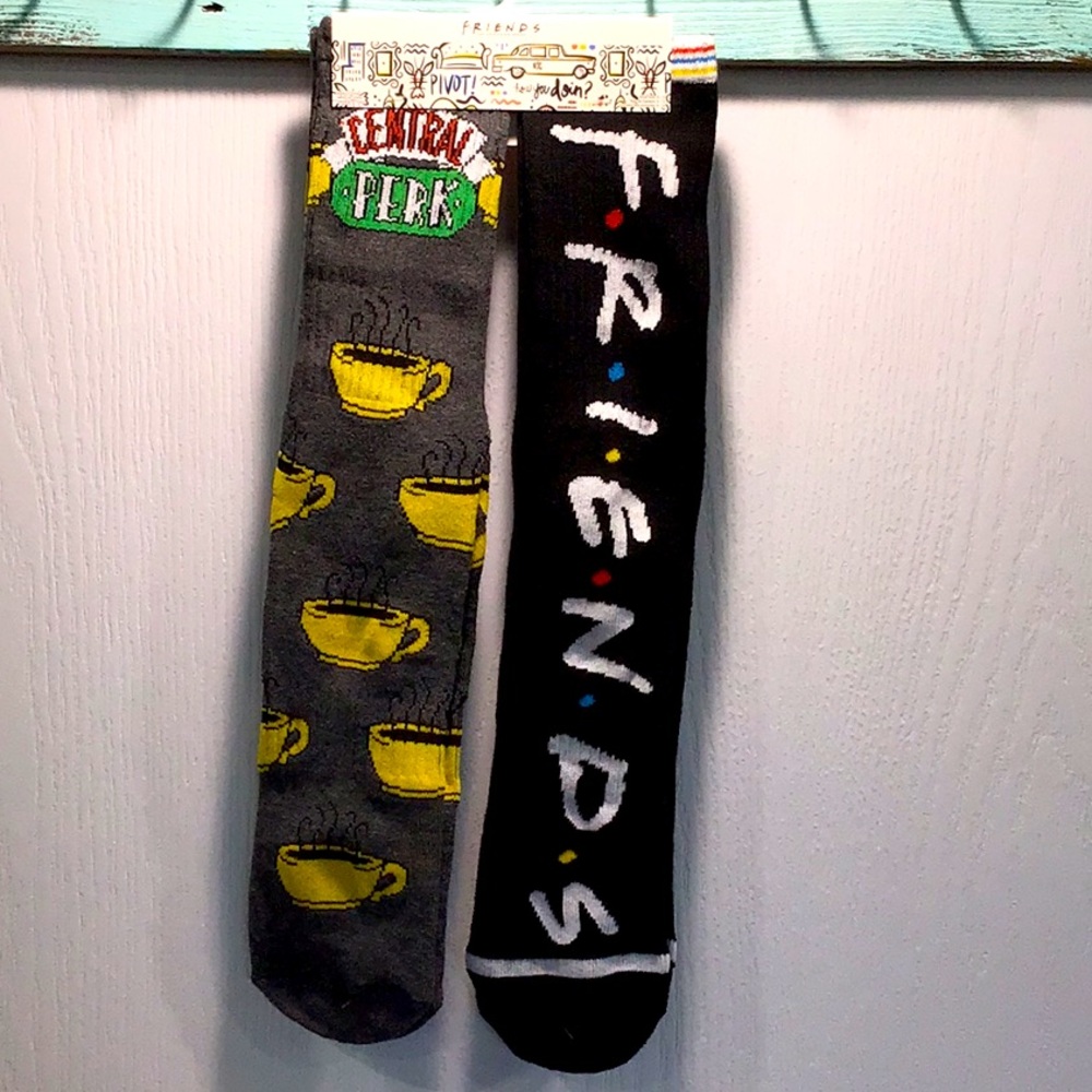 FRIENDS TV SHOW UNISEX LONG SOCKS 2 PAIRS
